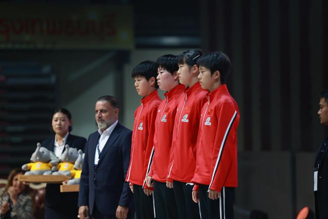 成就三冠王！樊振东独得两分，萨尔布吕肯赢得乒乓球德甲冠军